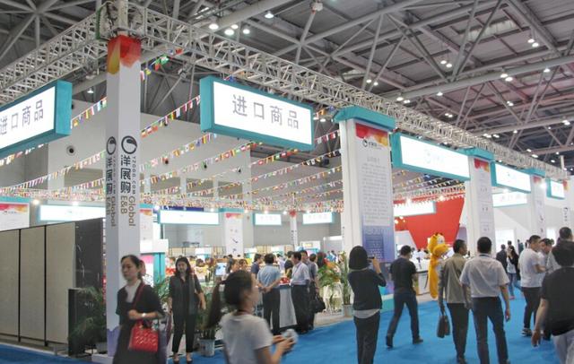 洋展購(gòu)驚艷亮相渝洽會(huì)人氣爆棚(圖1) 洋展購(gòu)驚艷亮相渝洽會(huì) 人氣爆棚首日銷售破百萬(wàn)